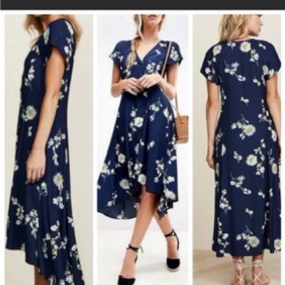Free People Dresses & Skirts - Free People blue wild flower button front Floral wrap dress